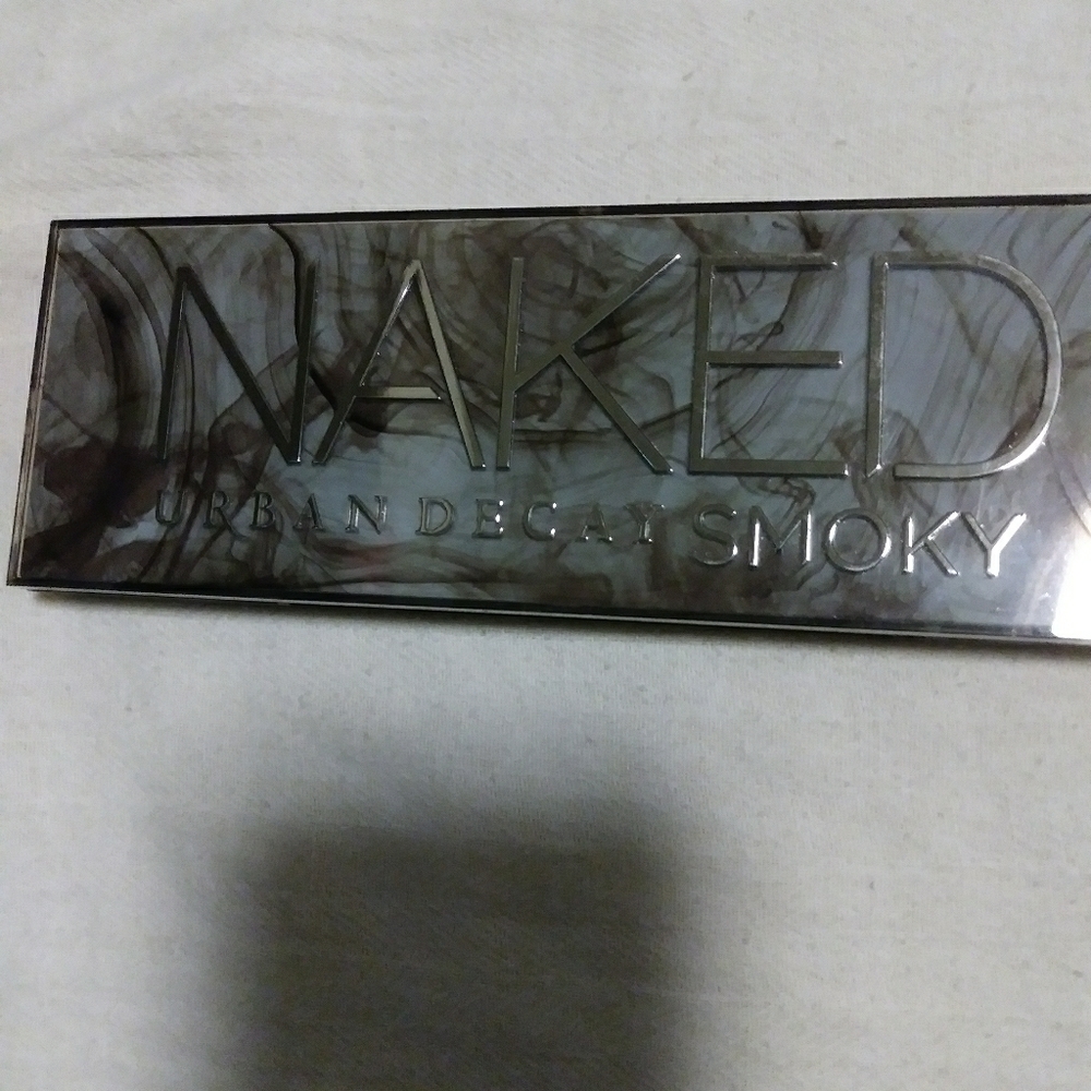 Urban Decay Naked Smoky pallete